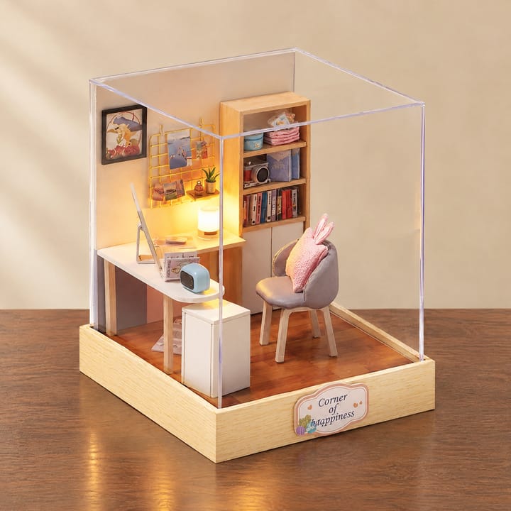 The Miniature House Kit, Corner of happiness desk