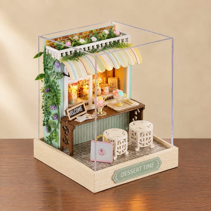 The Glow Room Miniature Kit, Garden patio