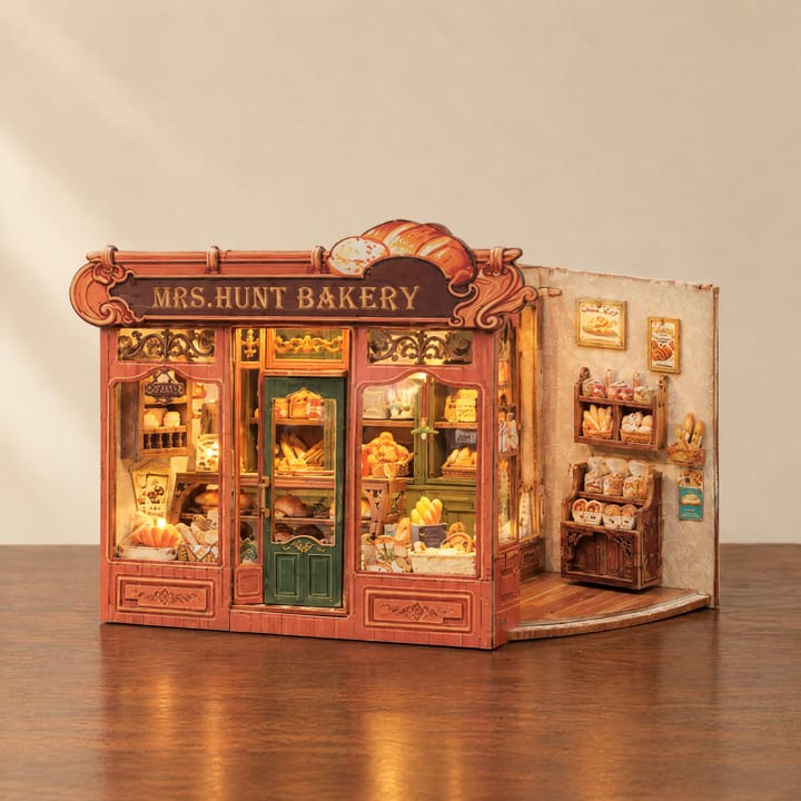 City Walk Wide Storefronts, Mrs. Hunt's Bakery