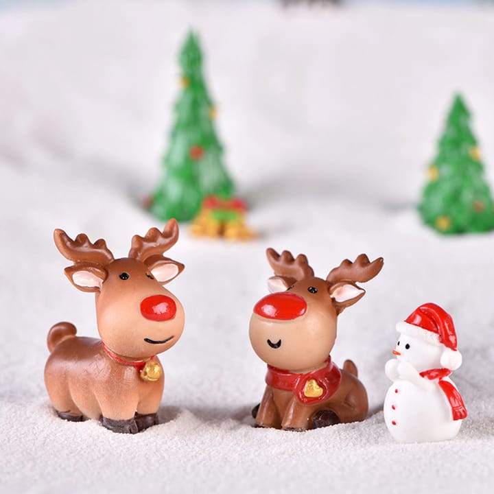 Folk Art Christmas Village Figurines