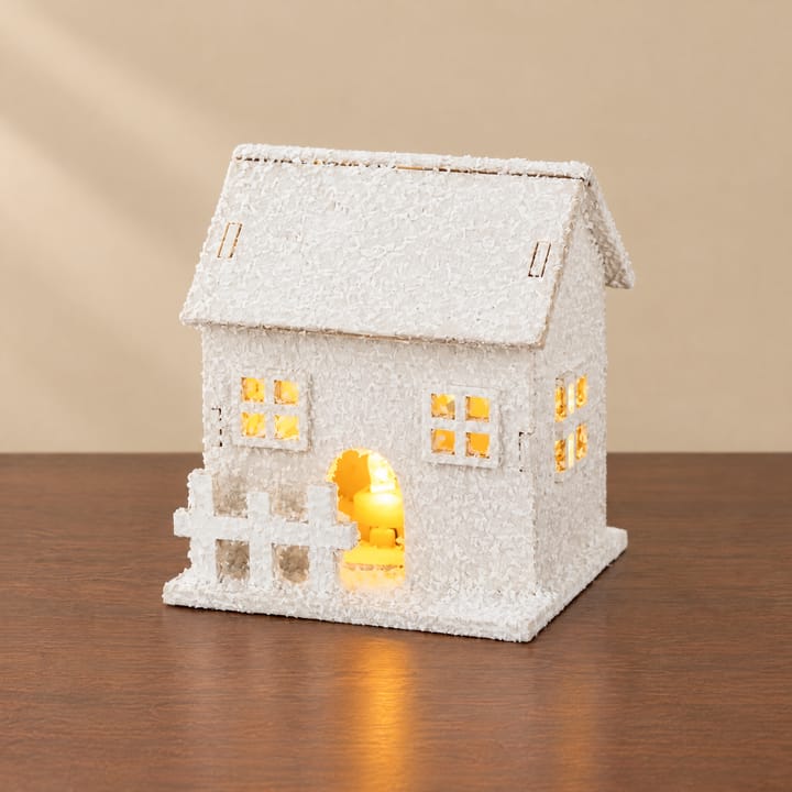 The Glowing Wooden Christmas House, Wide cottage