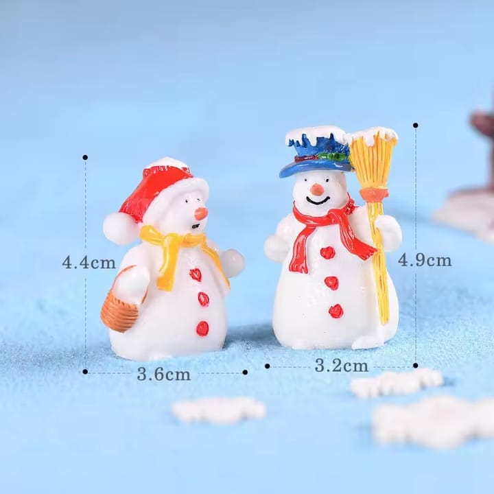 Tiny Christmas Village Figurine Set, Snowman couple, style A