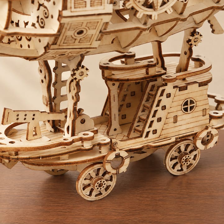The Airship Wooden Model Puzzle Kit