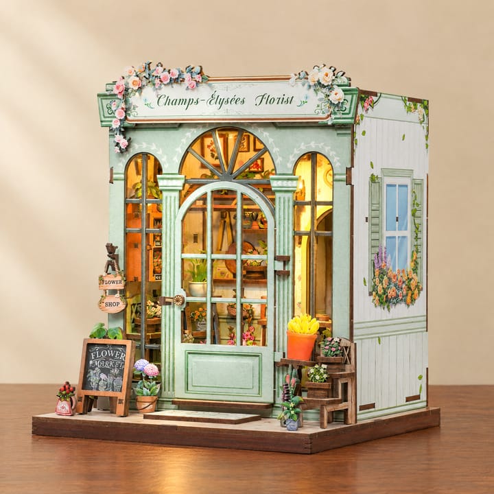 City Walk Florist and Bookshops, Champs-Elysees Florist