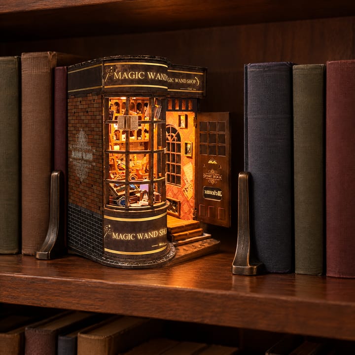 The Wandmaker's Alley Book Nook